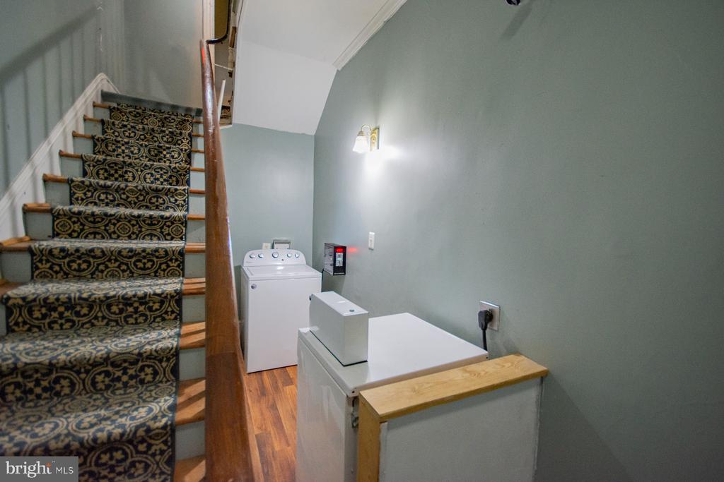 501 W KING STREET Unit: 2
