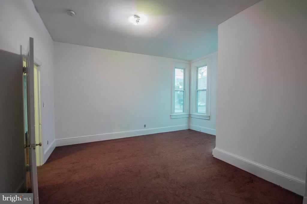 501 W KING STREET Unit: 2