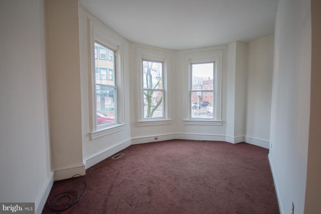 501 W KING STREET Unit: 2