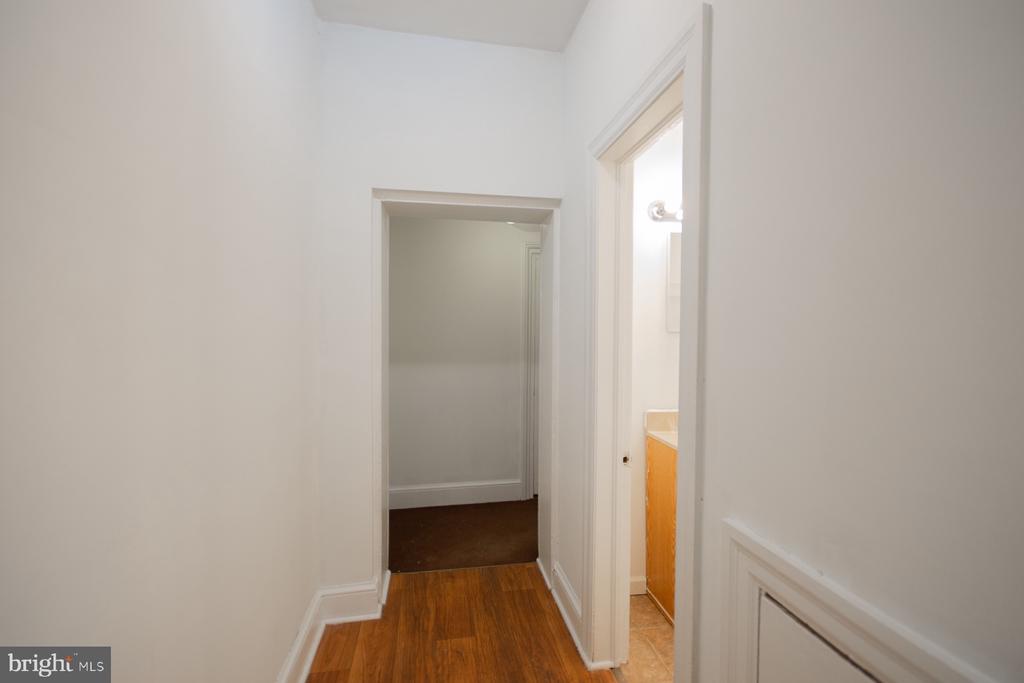 501 W KING STREET Unit: 2