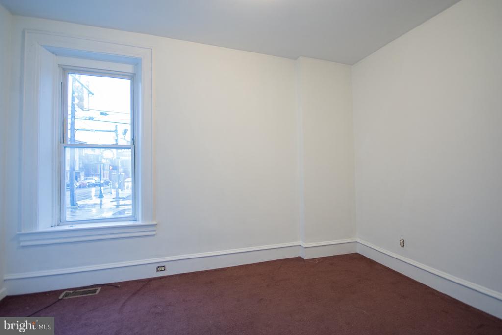 501 W KING STREET Unit: 2