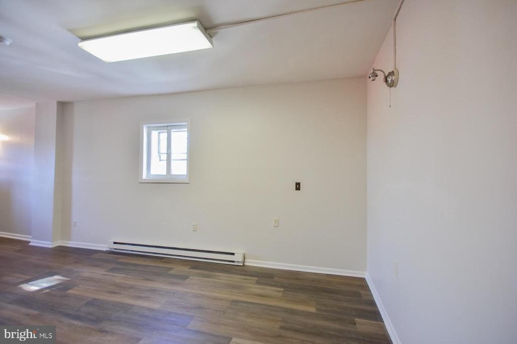 114 W MARTIN STREET Unit: APT 2