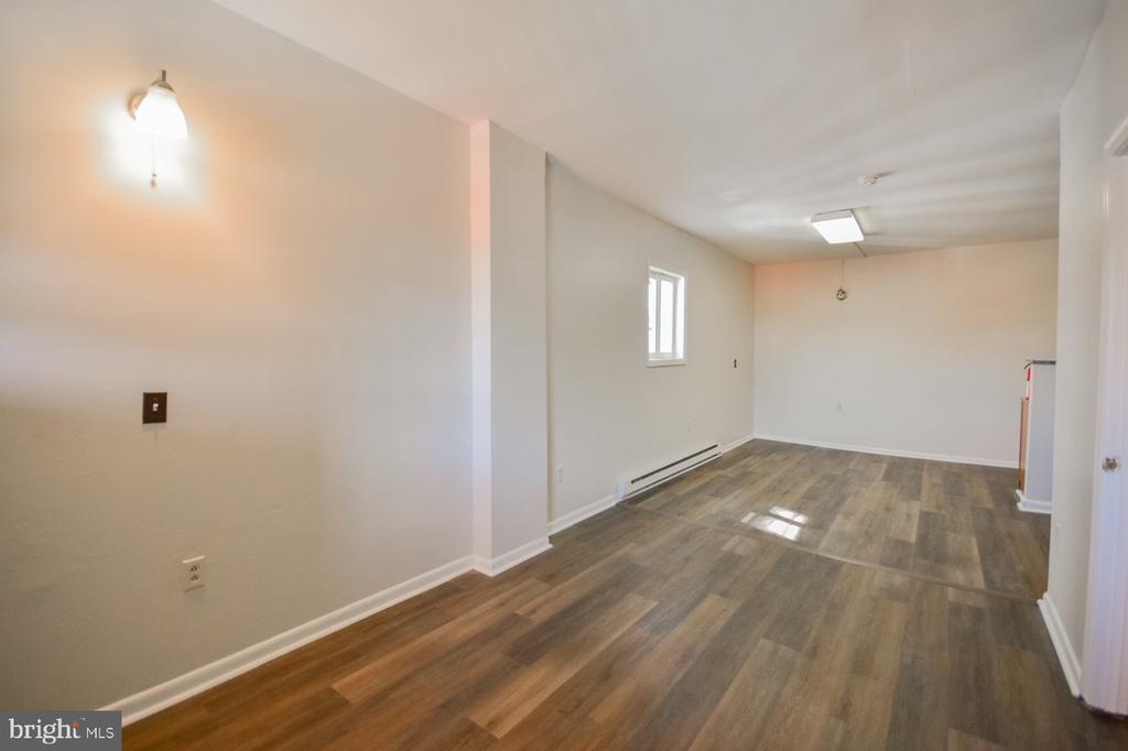 114 W MARTIN STREET Unit: APT 2