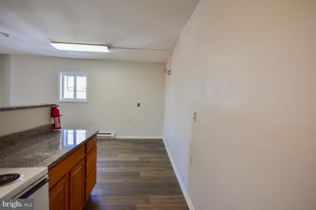 114 W MARTIN STREET Unit: APT 2