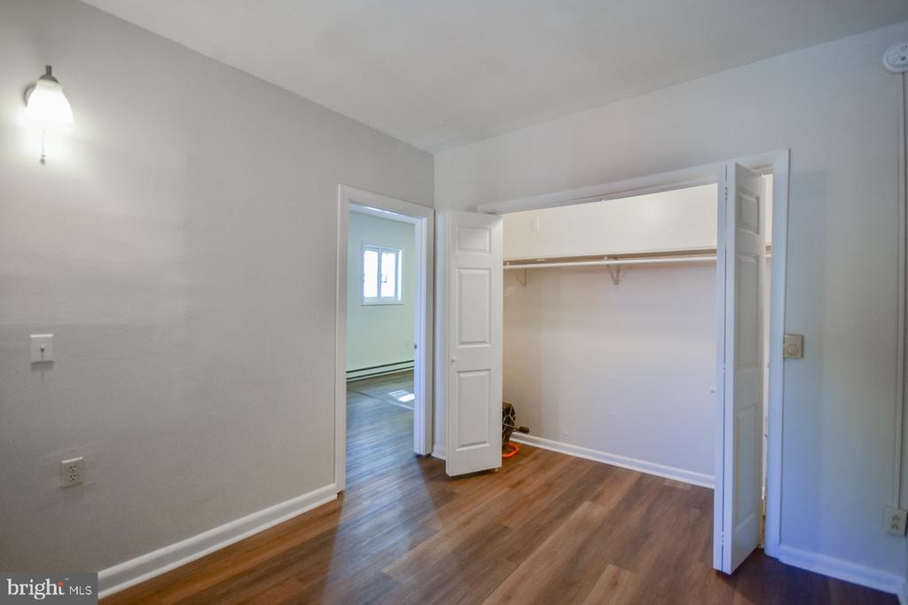 114 W MARTIN STREET Unit: APT 2