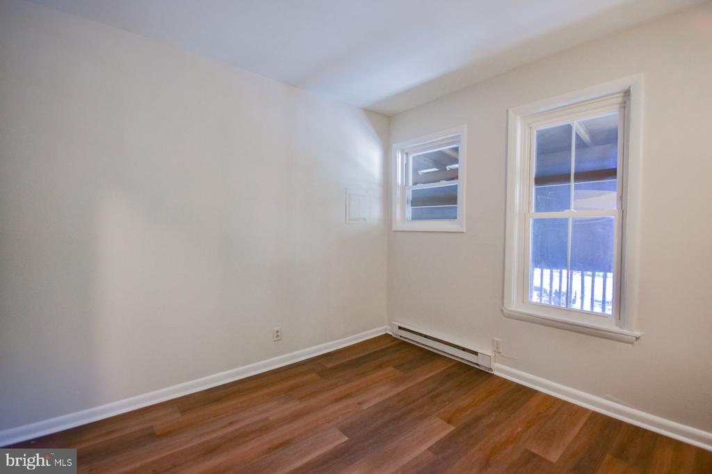 114 W MARTIN STREET Unit: APT 2