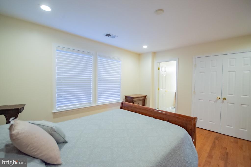 151 RIPPLING WATERS WAY