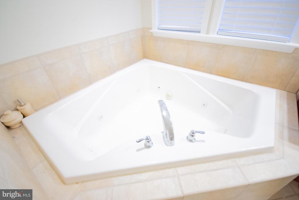 151 RIPPLING WATERS WAY