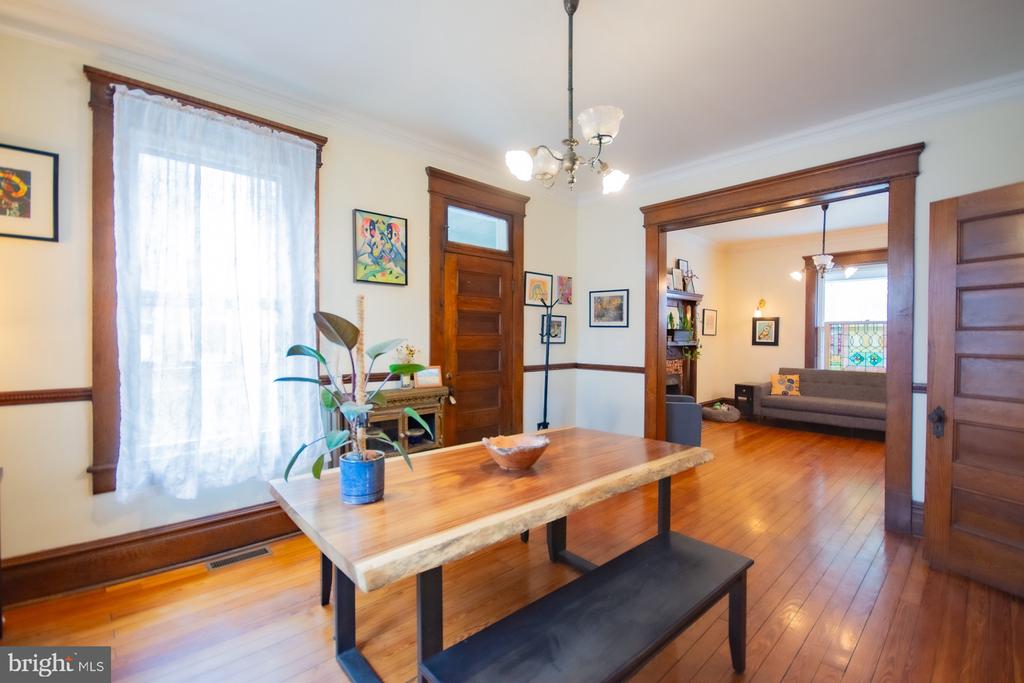 511 W BURKE STREET