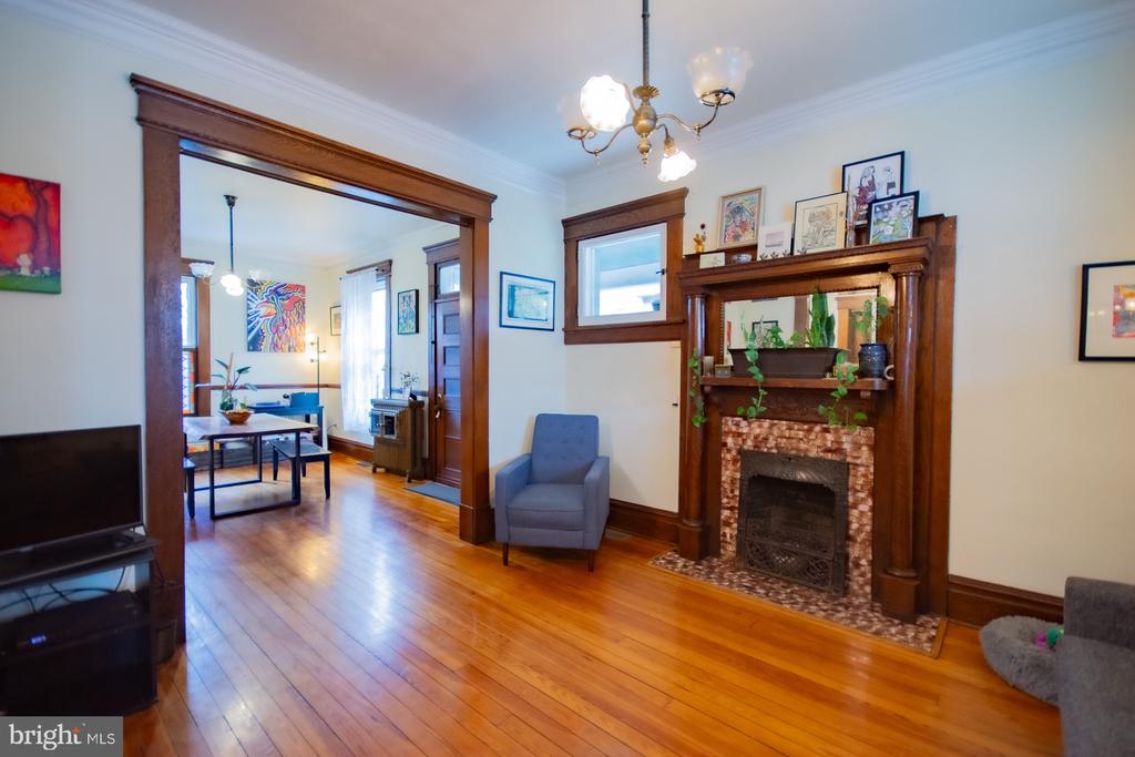 511 W BURKE STREET