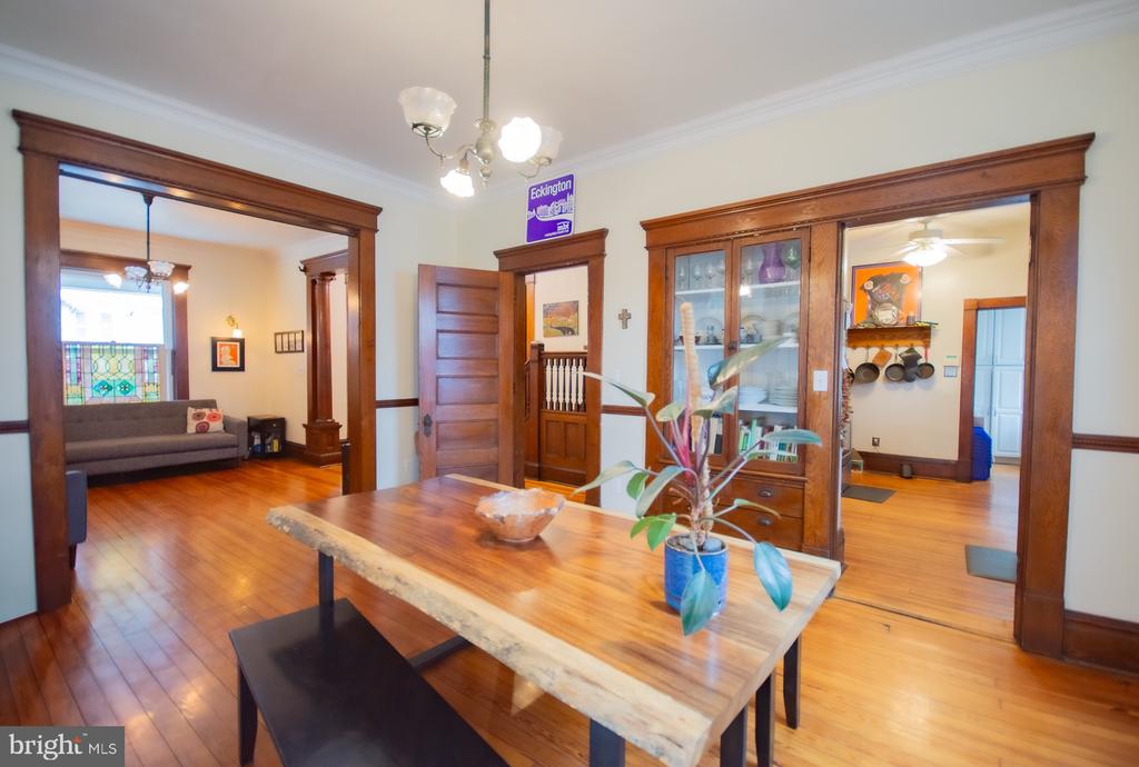 511 W BURKE STREET