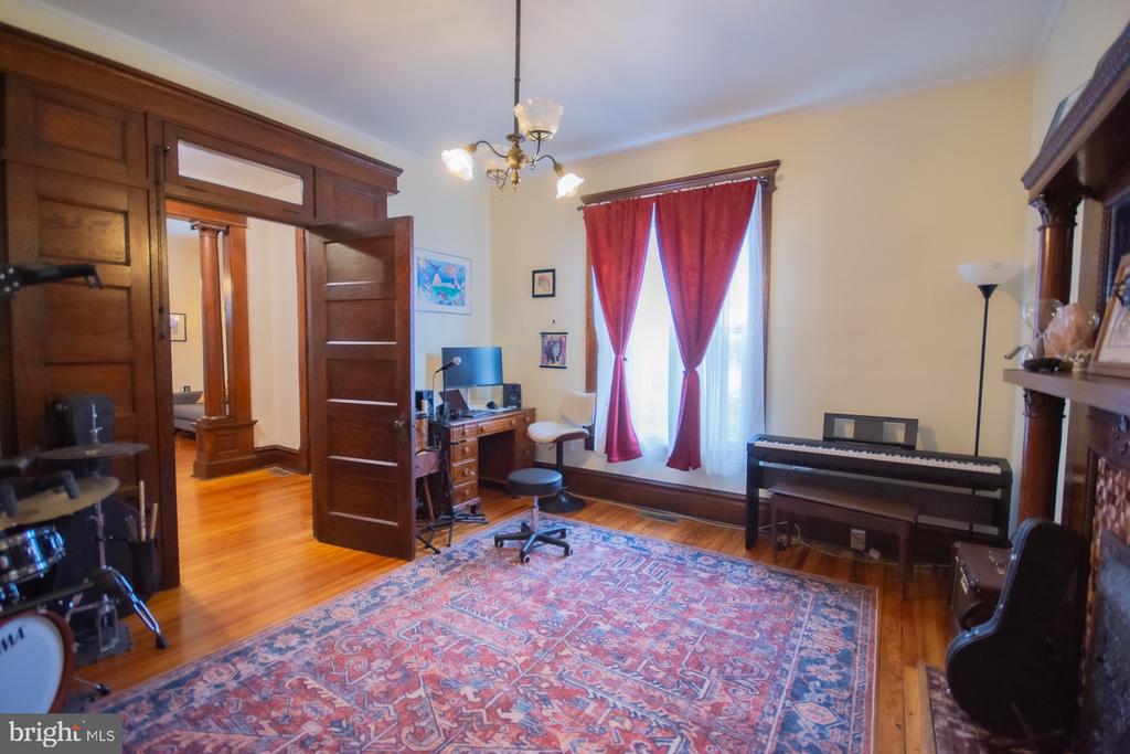 511 W BURKE STREET