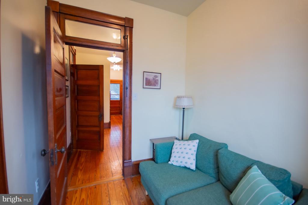 511 W BURKE STREET