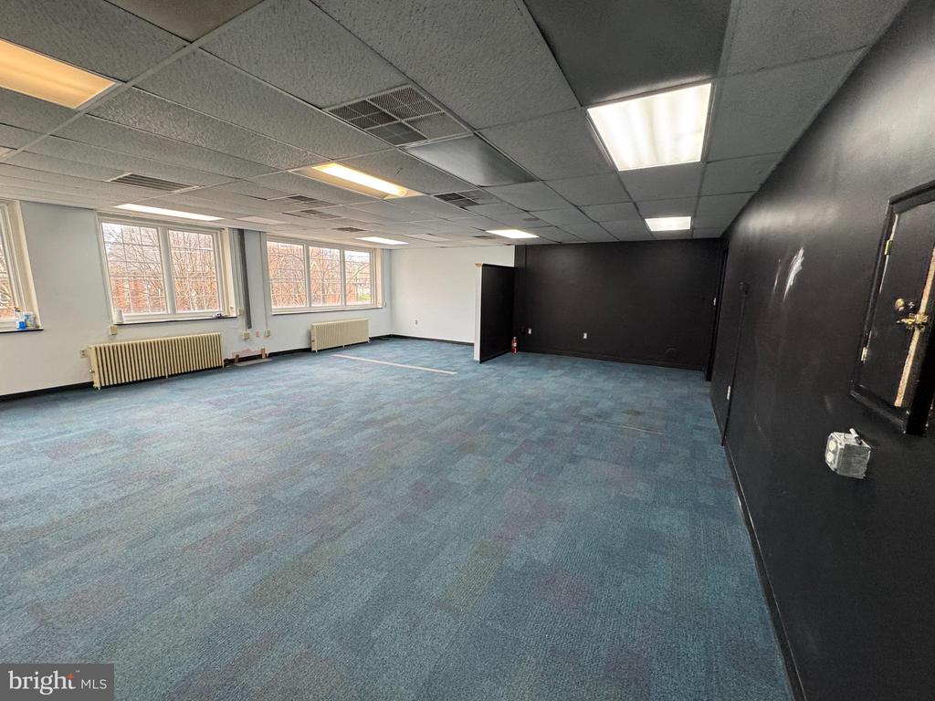 205 W KING - 2ND FLOOR OFFICE SPACE