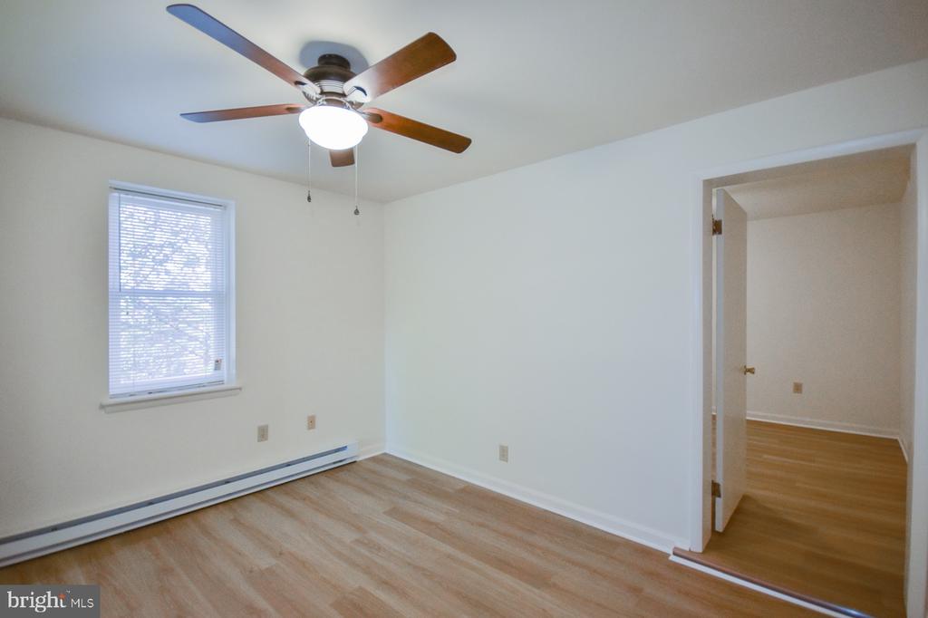 203 W JOHN STREET Unit: 2