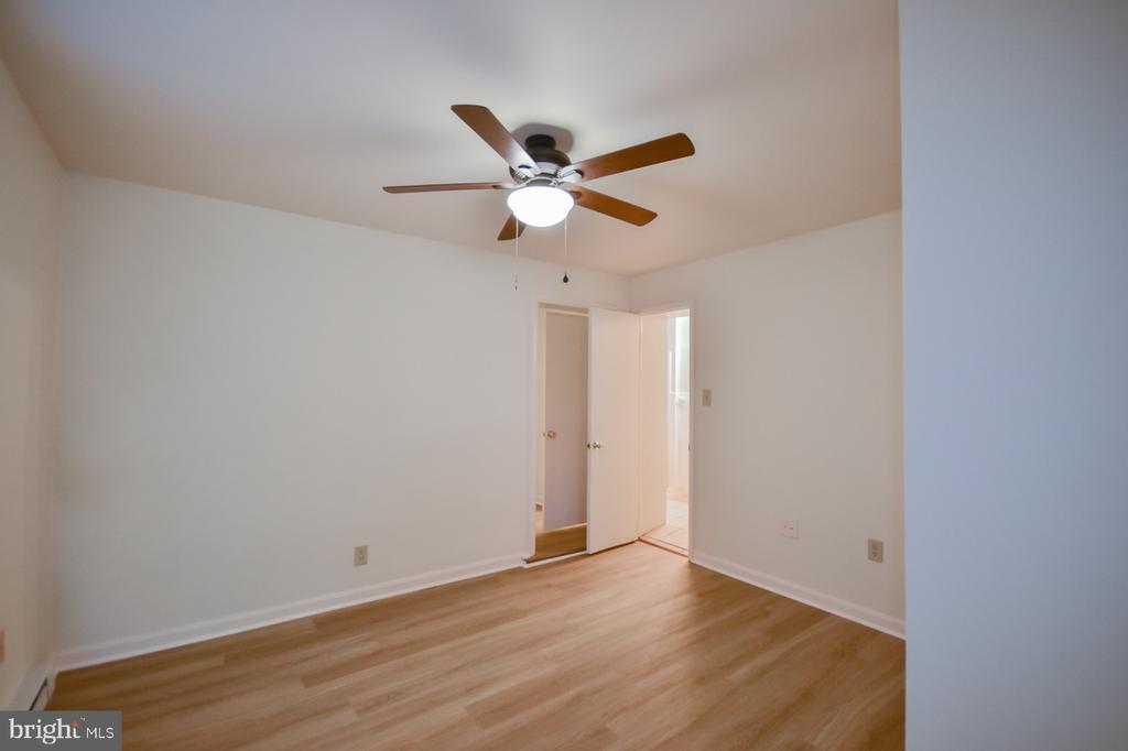 203 W JOHN STREET Unit: 2