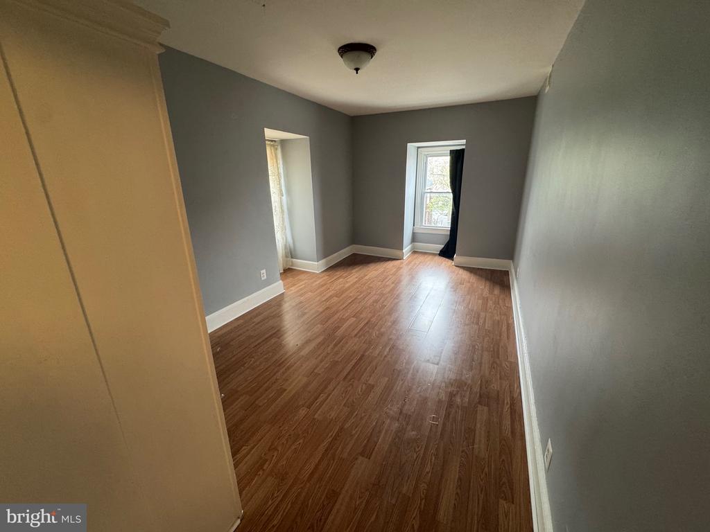 501 W KING STREET Unit: 5