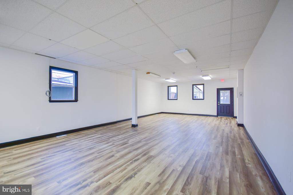 116 W MARTIN STREET