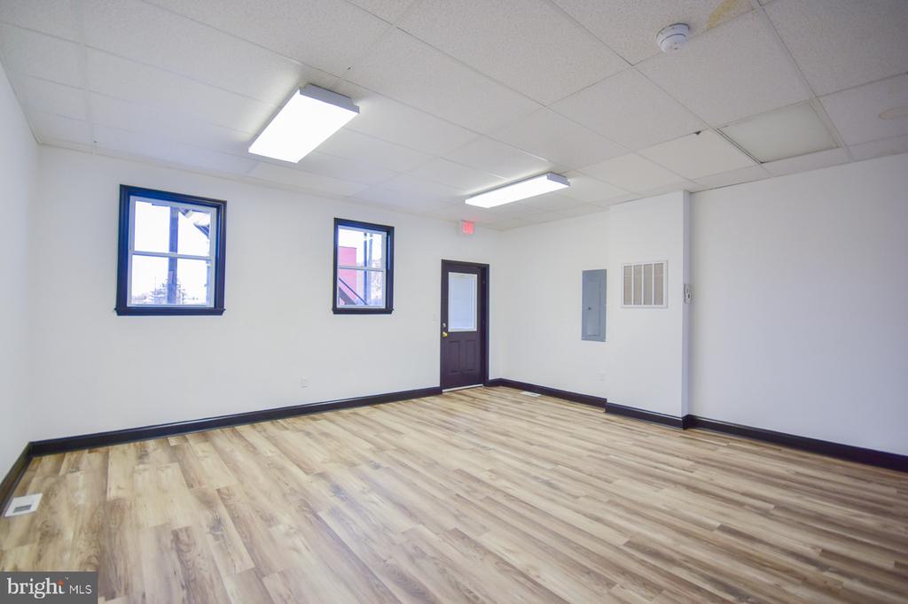 116 W MARTIN STREET