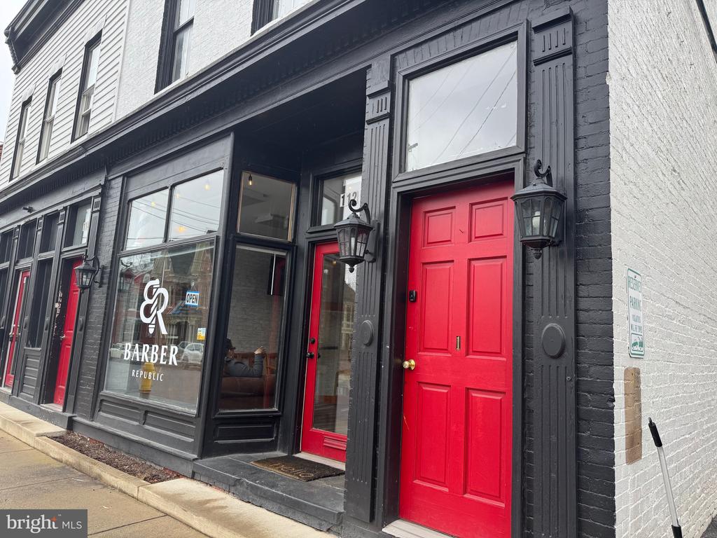 112 W MARTIN STREET