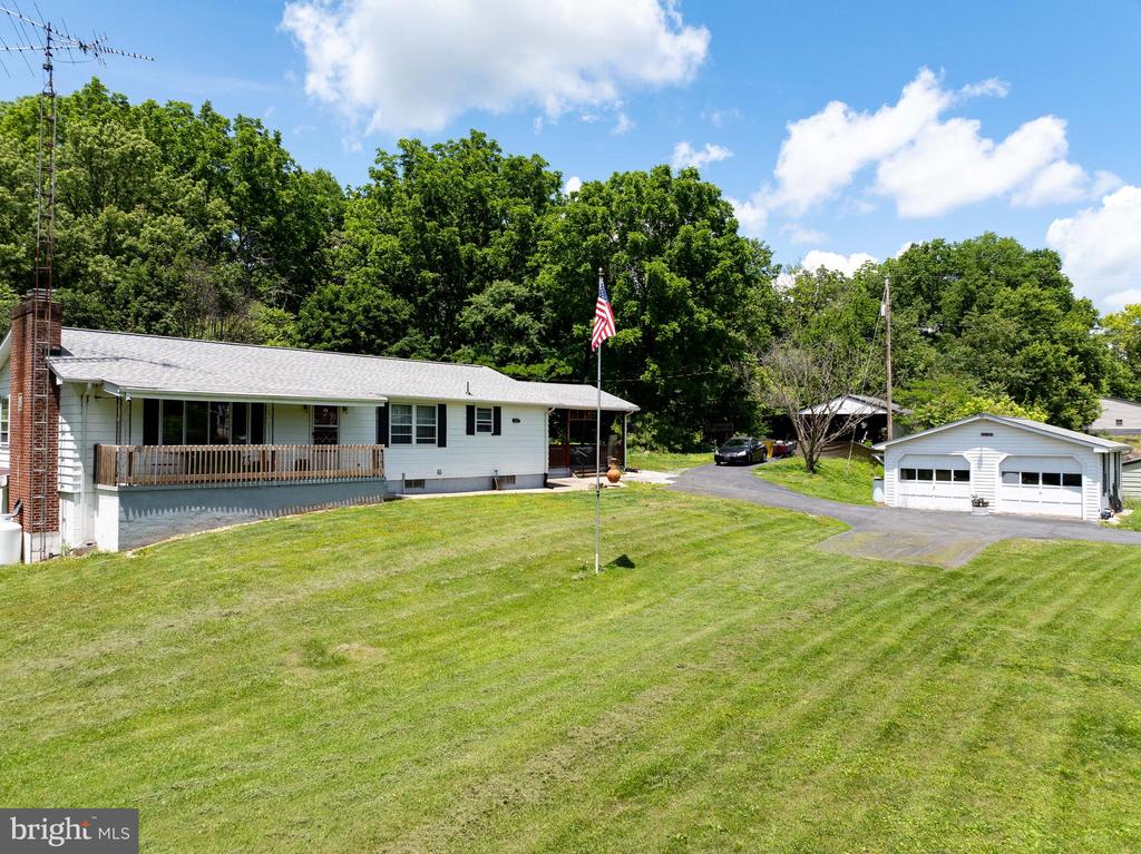 101 SAINT ANDREWS DRIVE