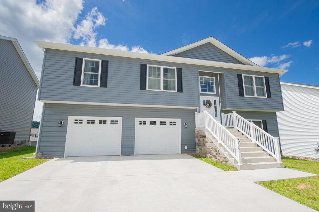 316 POCHARDS COURT