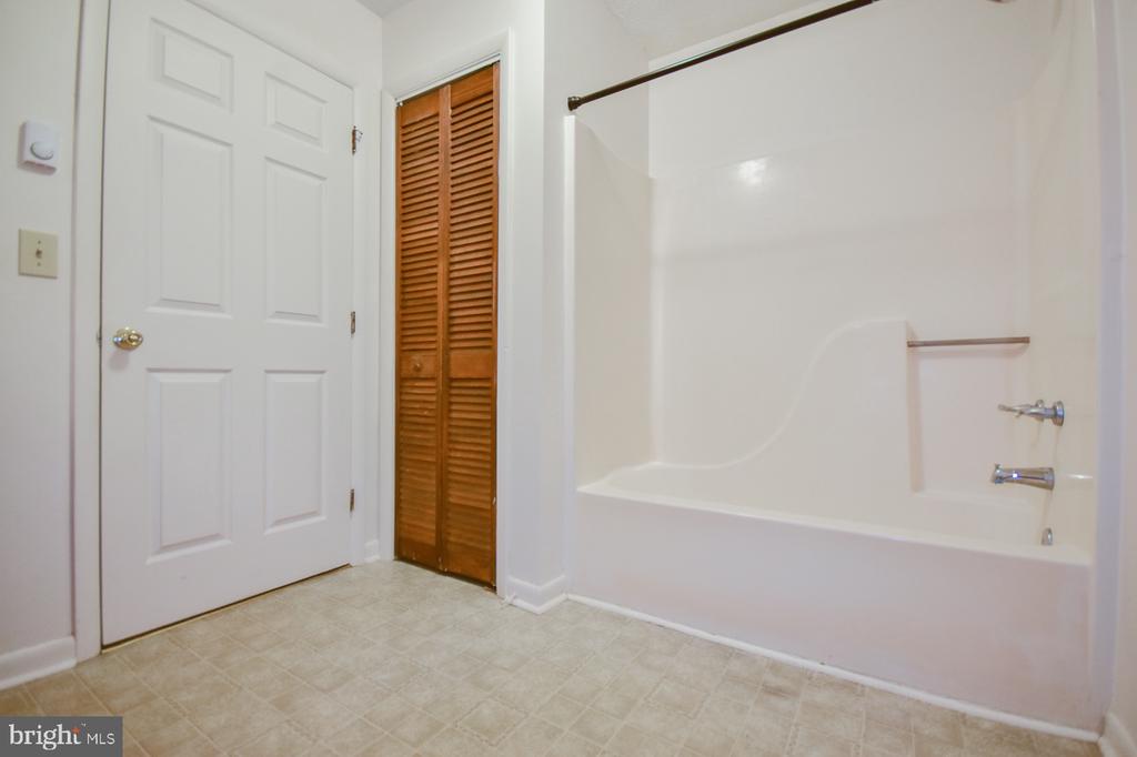931 CEDAR