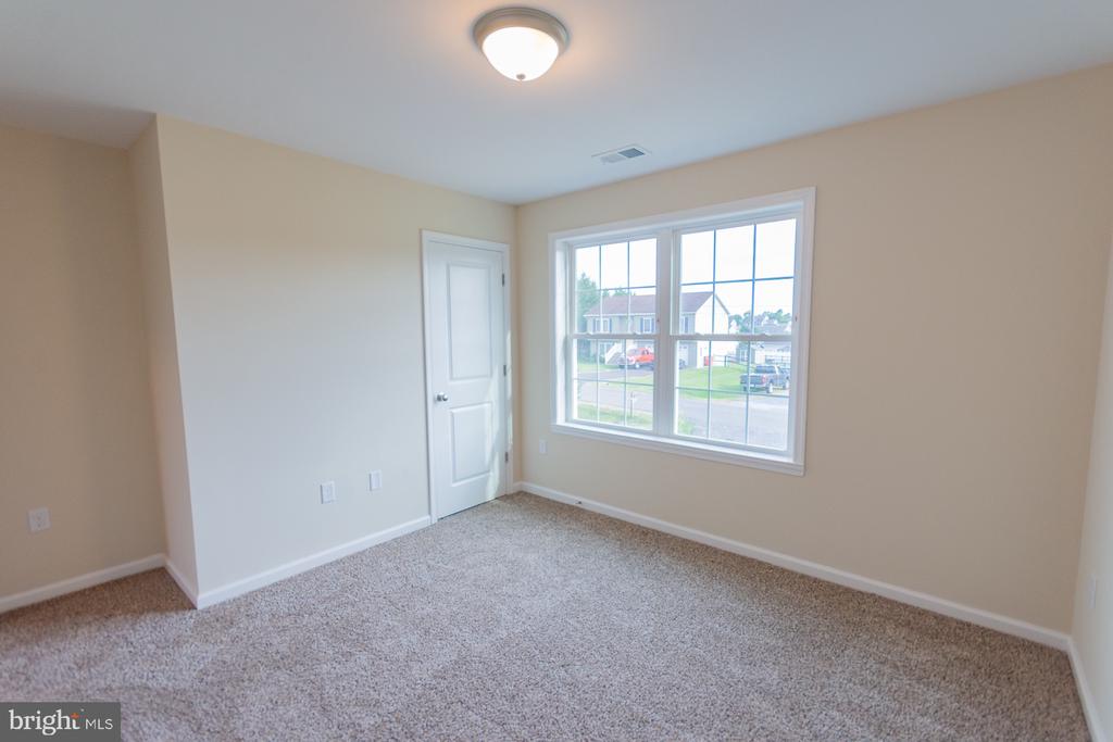 272 LARRY WAY