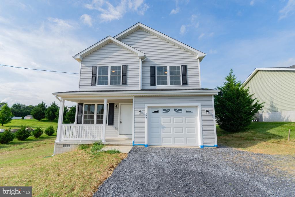 272 LARRY WAY