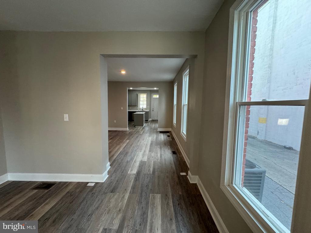 212 W JOHN STREET