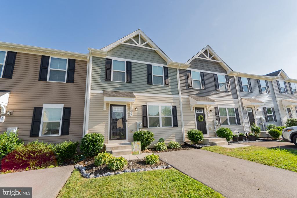 49 SEBAGO PLACE