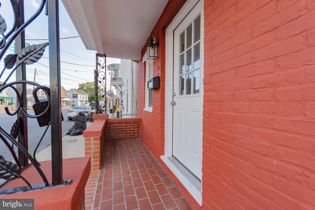 719 2ND STREET