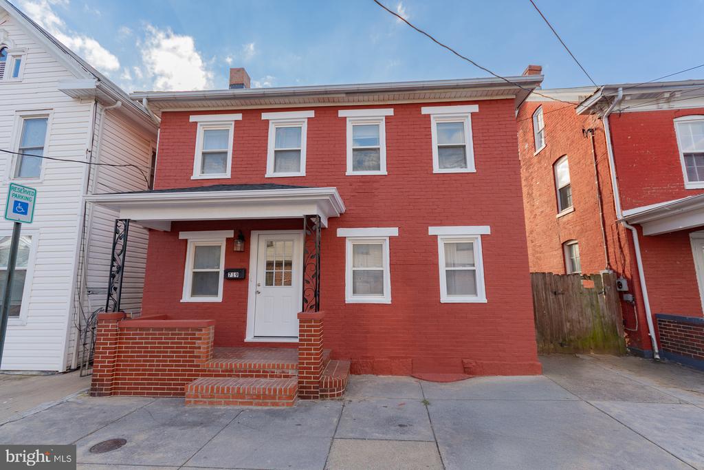 719 2ND STREET