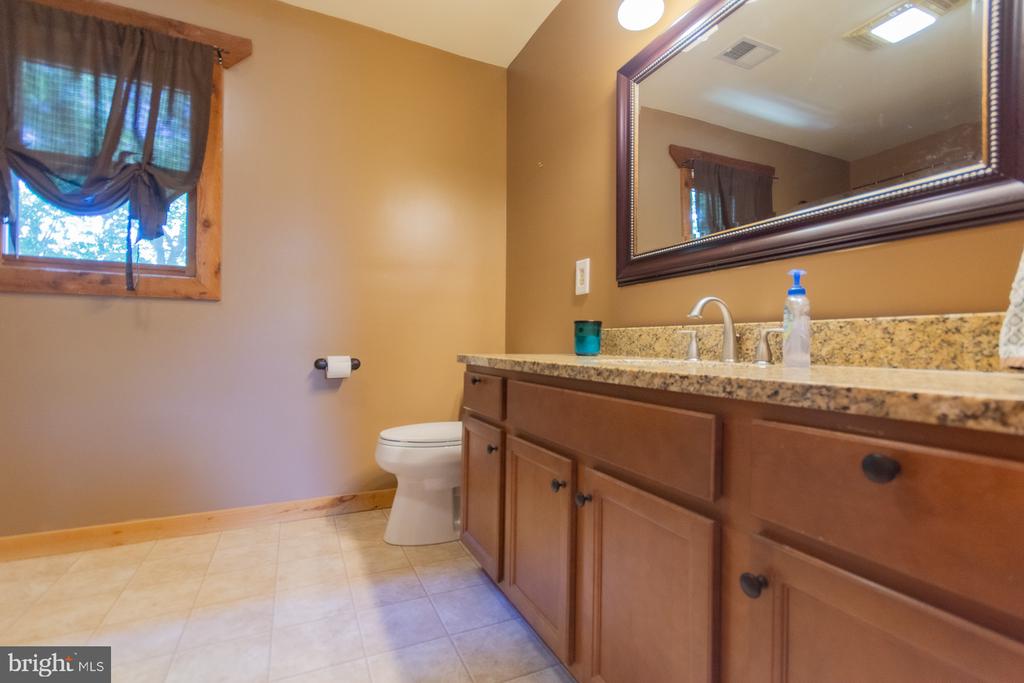 1337 CEDAR LANE