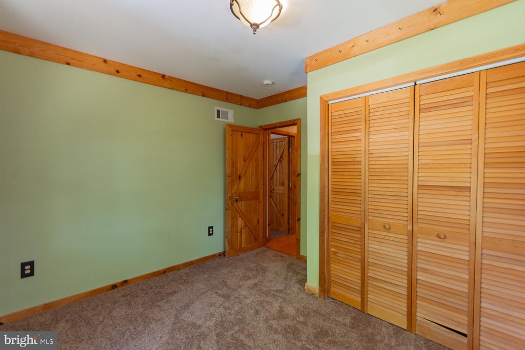 1337 CEDAR LANE