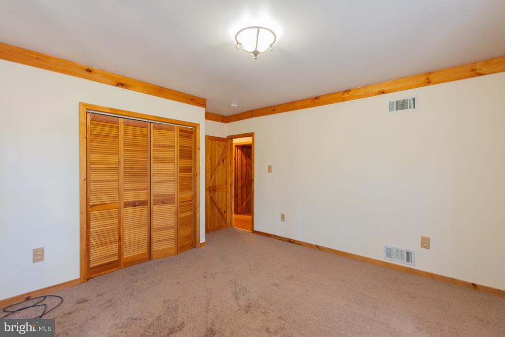 1337 CEDAR LANE
