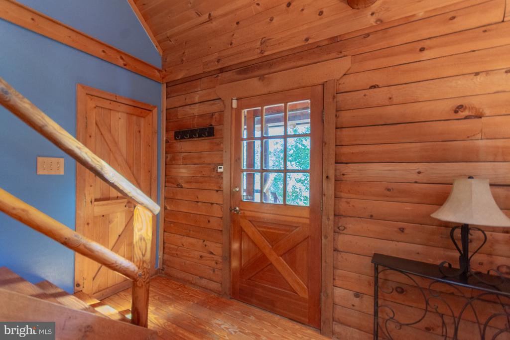 1337 CEDAR LANE