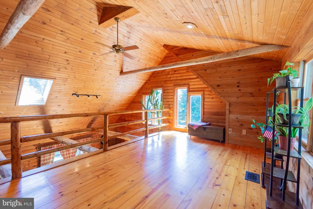 1337 CEDAR LANE
