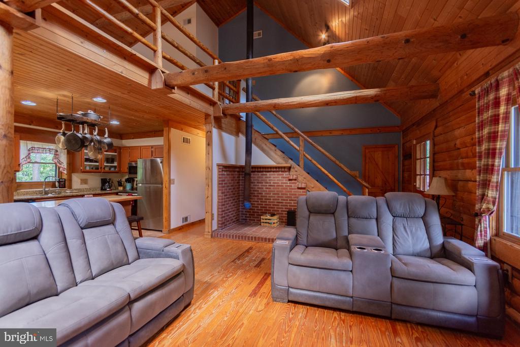 1337 CEDAR LANE
