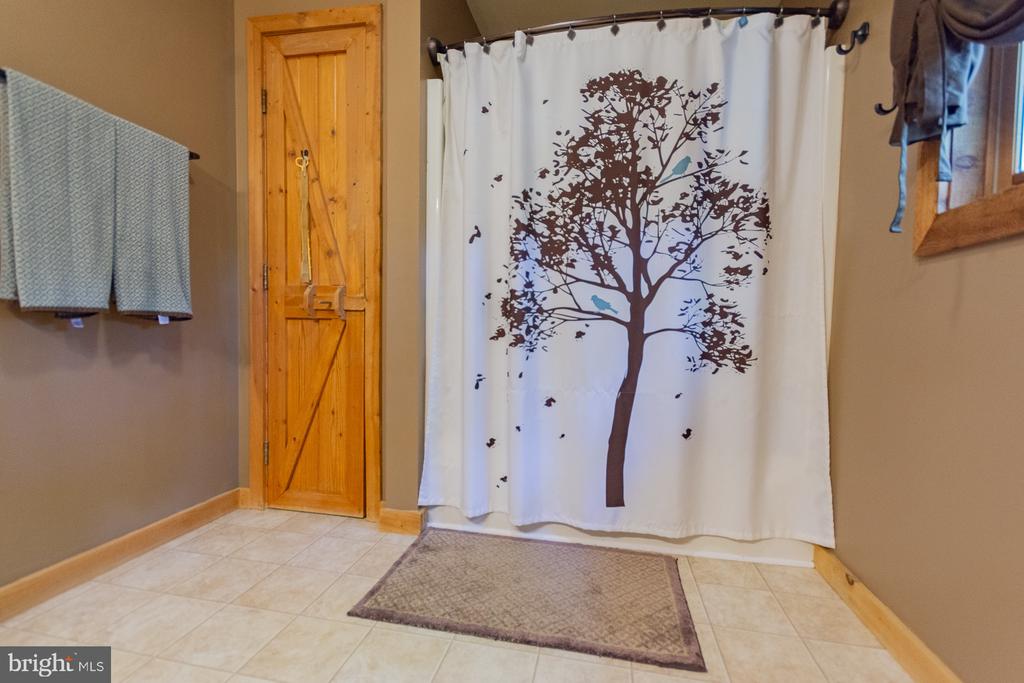 1337 CEDAR LANE
