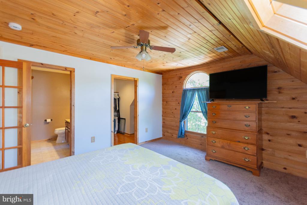 1337 CEDAR LANE