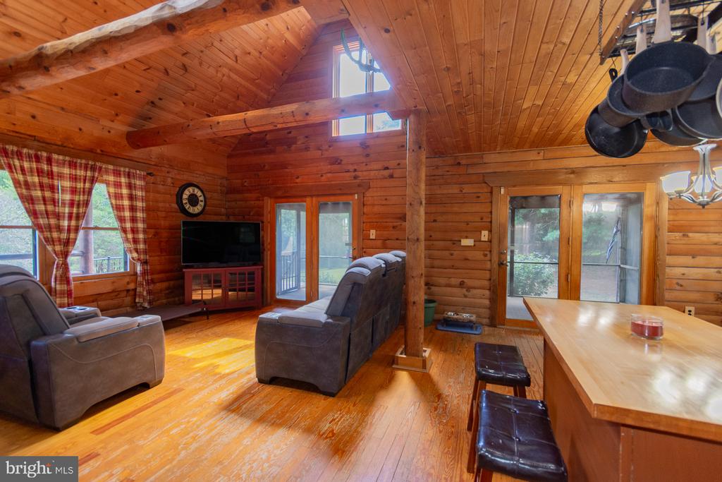 1337 CEDAR LANE