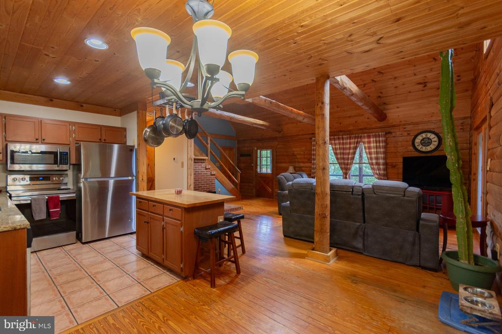 1337 CEDAR LANE