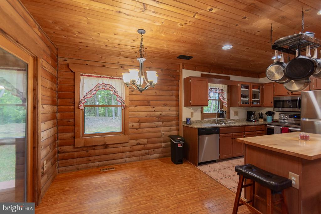 1337 CEDAR LANE