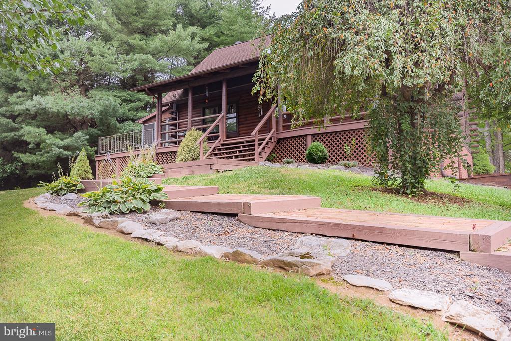 1337 CEDAR LANE