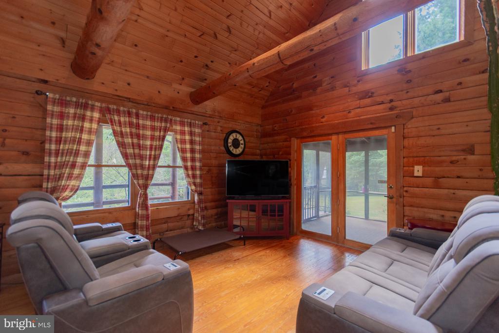 1337 CEDAR LANE