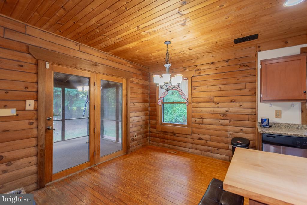 1337 CEDAR LANE