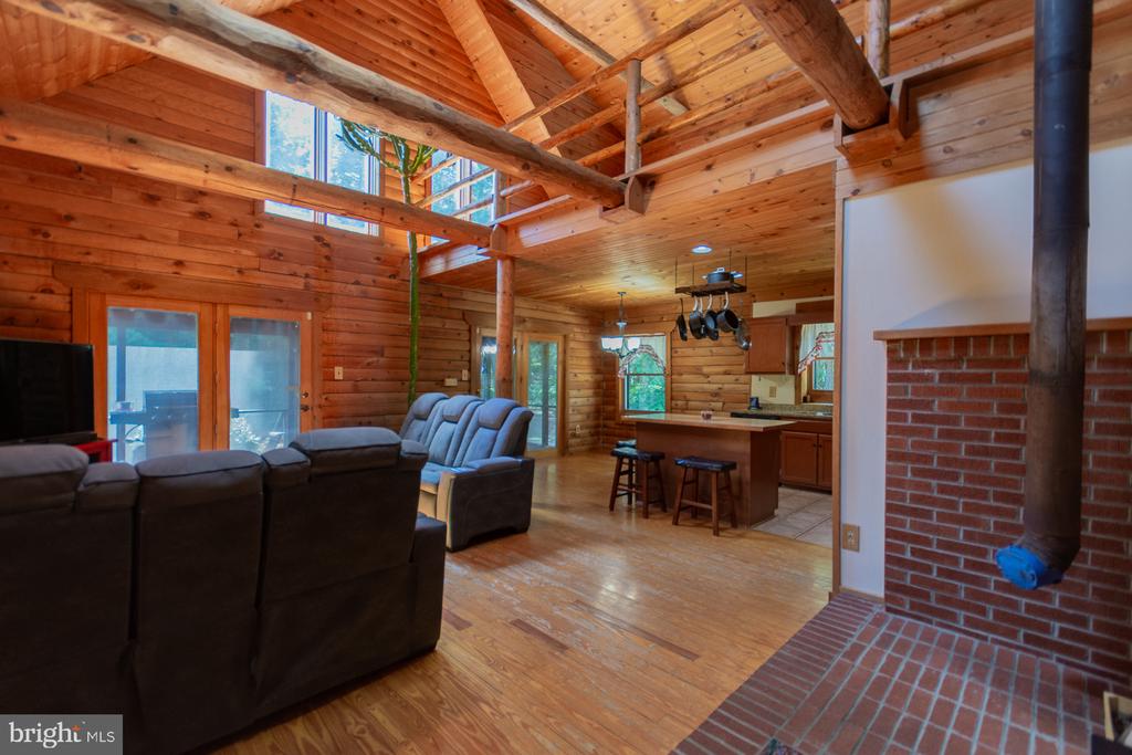 1337 CEDAR LANE