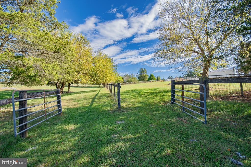 78 COLONEL MYERS DRIVE