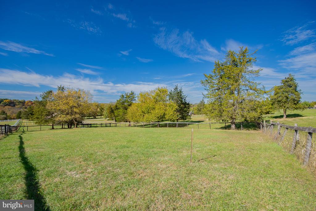 78 COLONEL MYERS DRIVE
